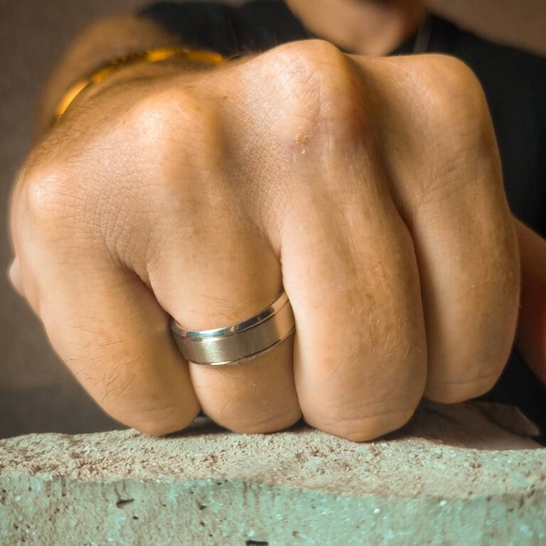 Titanium 7mm Ring with Polished Edges