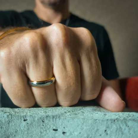 FTR-060-Tungsten-Mens-Ring Polished 6mm Tungsten Ring with Gold Step Edge