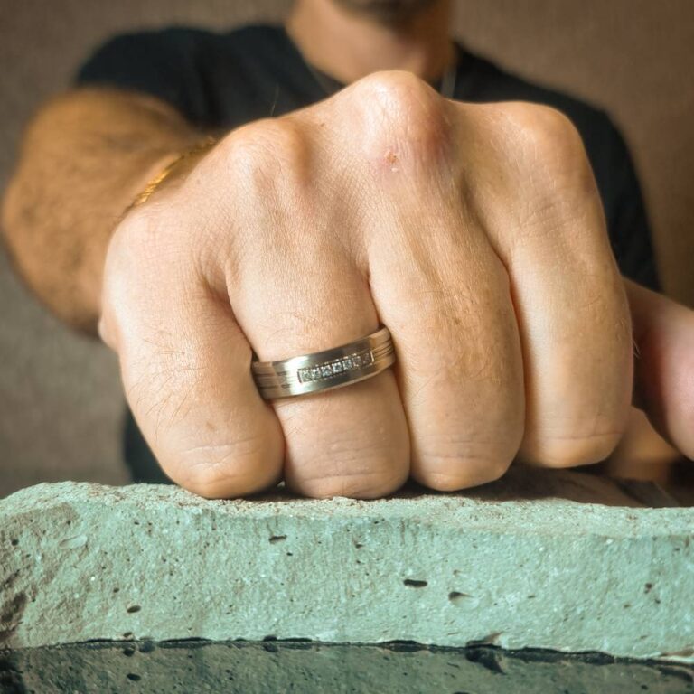 Mens 7mm Titanium Wedding Ring With Simulated Diamonds