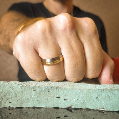 ITR-150-Titanium-Gold-Mens-Ring 6mm Titanium Wedding Ring With Twin Gold Waves