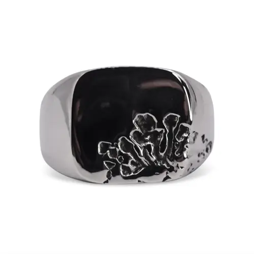 The Cynosure Corner Signet Ring