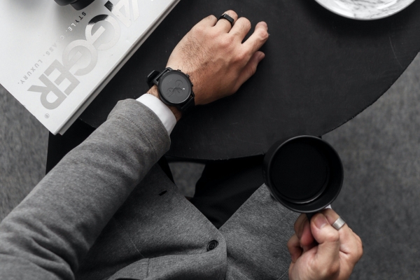 email main banner image of black signet ring