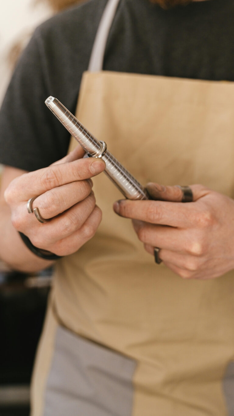 How to Get the Right Ring Size (Even When Your Fingers Swell)